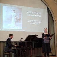 Naisten-aani-10-v- Aino-Ackten-roolit